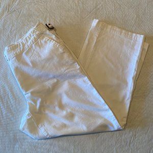 A.N.A WOMEN'S CAPRI PANTS SIZE 10